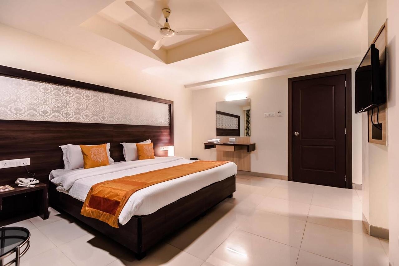 Hotel Veer Residency Panvel Exterior foto